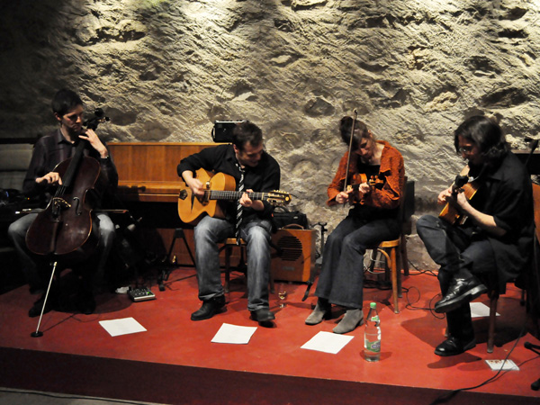 Gadjo Inc., swing manouche au Caveau du Coeur d'Or, Chexbres, vendredi 18 mars 2011.