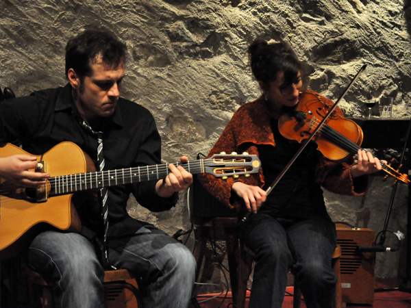 Gadjo Inc., swing manouche au Caveau du Coeur d'Or, Chexbres, vendredi 18 mars 2011.