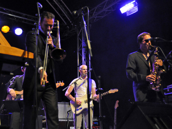 Montreux Jazz Festival 2011: Grand Mother's Funck feat. MC Akil (funk and hip-hop from Switzerland), July 1, Music in the Park, Parc Vernex.