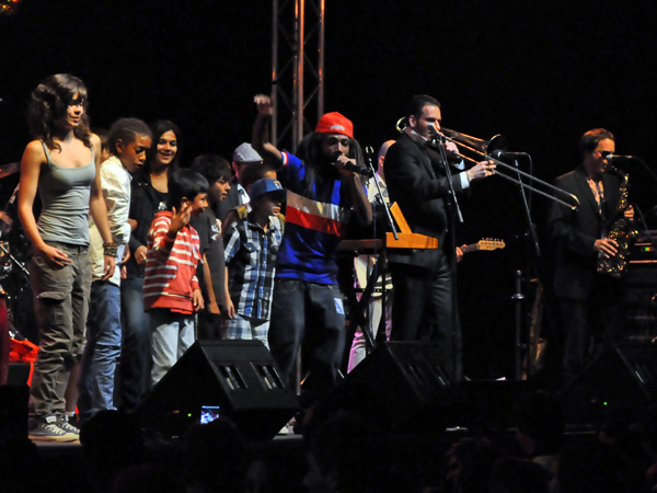 Montreux Jazz Festival 2011: Grand Mother's Funck feat. MC Akil (funk and hip-hop from Switzerland), July 1, Music in the Park, Parc Vernex.