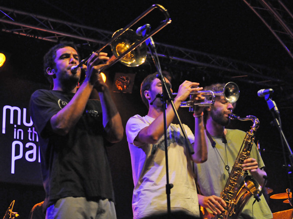 Montreux Jazz Festival 2011: Todos Destinos (ska-punk from Romont, Switzerland), July 10, Music in the Park (Parc Vernex).