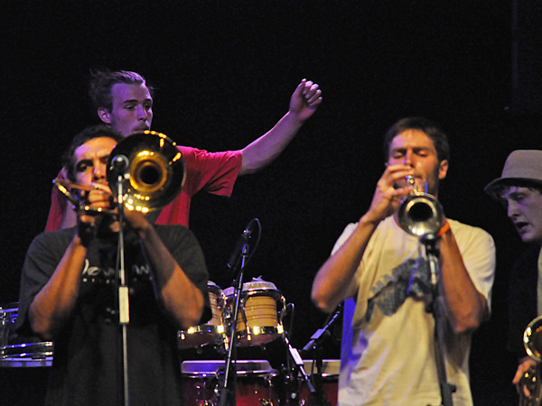 Montreux Jazz Festival 2011: Todos Destinos (ska-punk from Romont, Switzerland), July 10, Music in the Park (Parc Vernex).