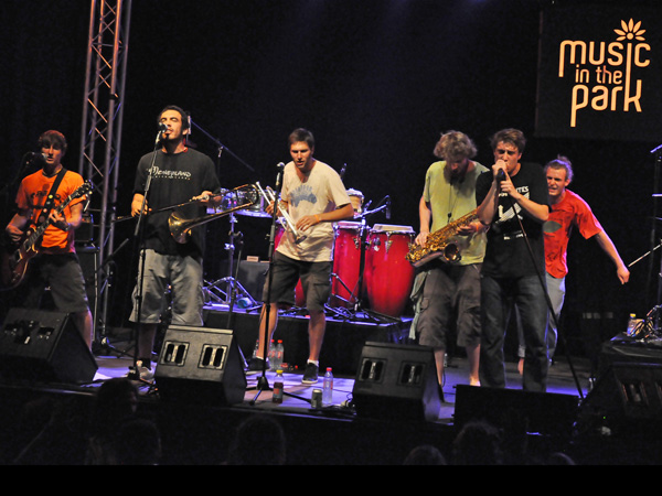 Montreux Jazz Festival 2011: Todos Destinos (ska-punk from Romont, Switzerland), July 10, Music in the Park (Parc Vernex).