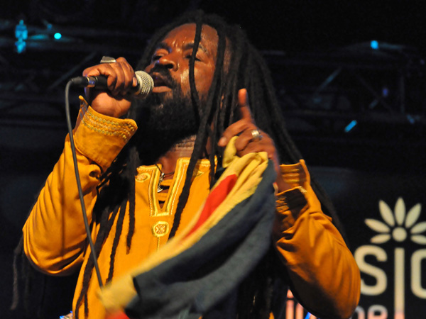 Montreux Jazz Festival 2013: Rocky Dawuni (Ghana - Reggae), July 9, Music in the Park.